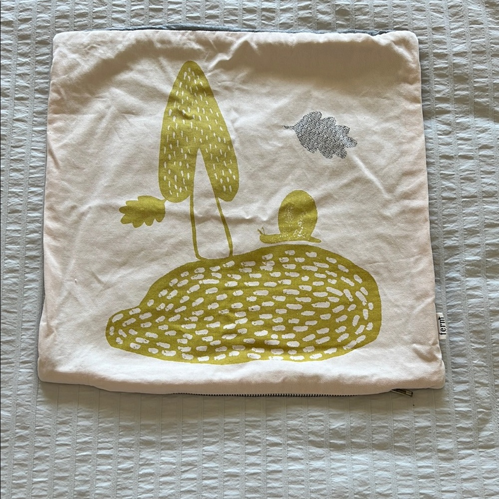 Artistic Cushion Cover with Abstract Design